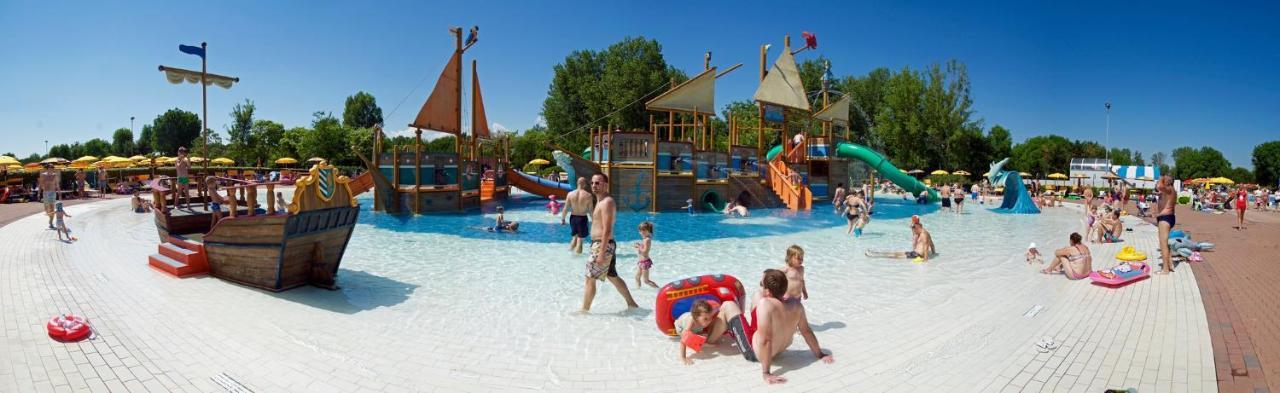Отель Casa Mobile Gustocamp A Каорле Экстерьер фото