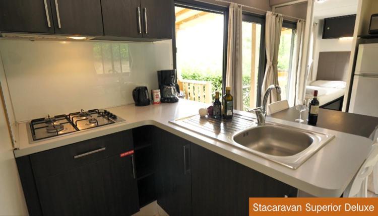 Отель Casa Mobile Gustocamp A Каорле Экстерьер фото
